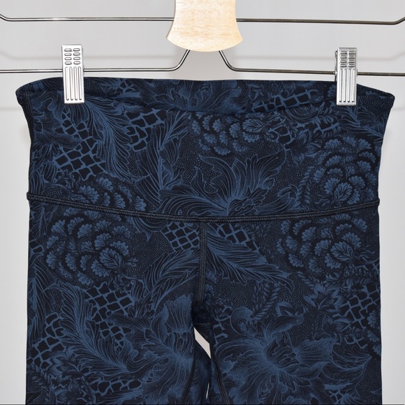 Lululemon Tights Size 2 - Picture 4 of 5